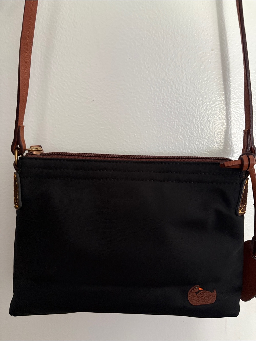 Navy Dooney Crossbody Bag. Used once . - Picture 2 of 12